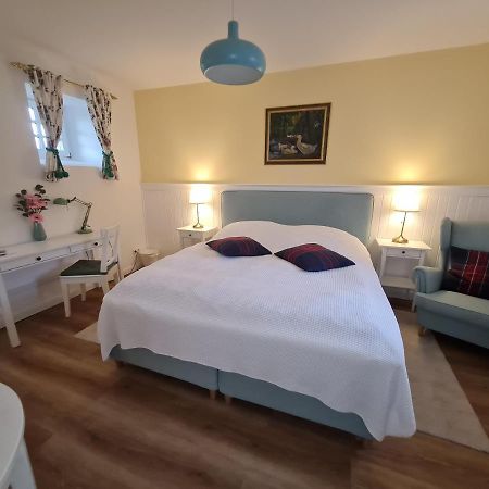 Kleeburg Hotel Ойскирхен Екстериор снимка
