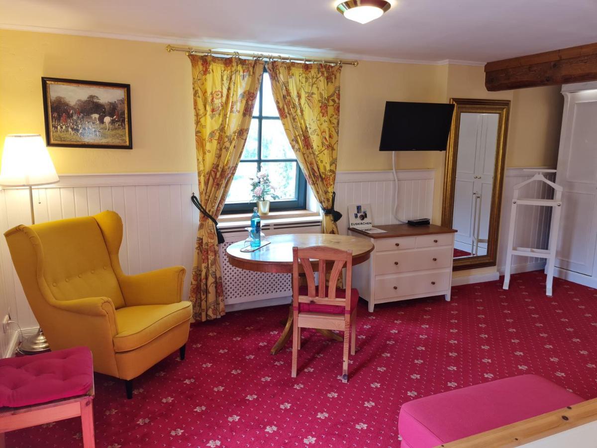 Kleeburg Hotel Ойскирхен Екстериор снимка