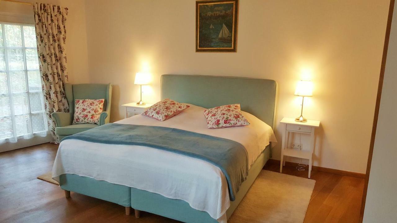 Kleeburg Hotel Ойскирхен Екстериор снимка