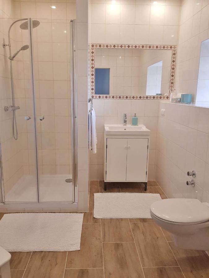 Kleeburg Hotel Ойскирхен Екстериор снимка